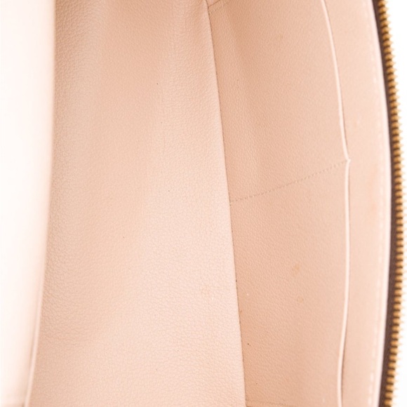 Louis Vuitton Makeup Bag - Picture 5 of 5